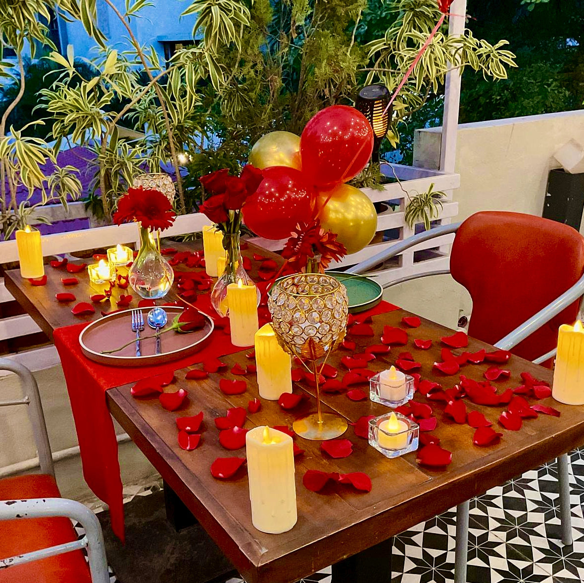 Best Way to celebrate Valentines Day with your Girlfriend in Hyderabad by Miraculous Memories.