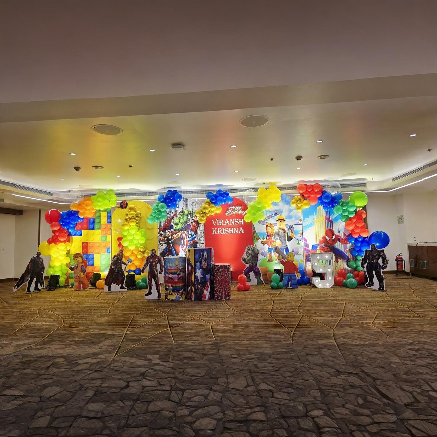 Ultimate Superhero Avengers Birthday Decoration with Balloon Arch & Marvel Characters in Hyderabad
