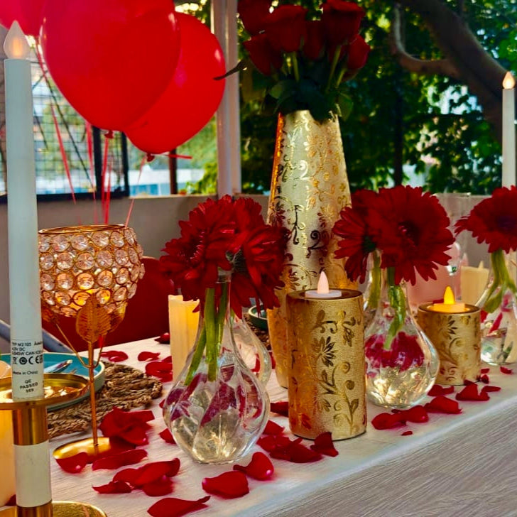 Valentine’s Day Special Candle Light Dinner in Hyderabad – Experience the charm of an exotic, beautifully decorated dining setup with personalized touches.